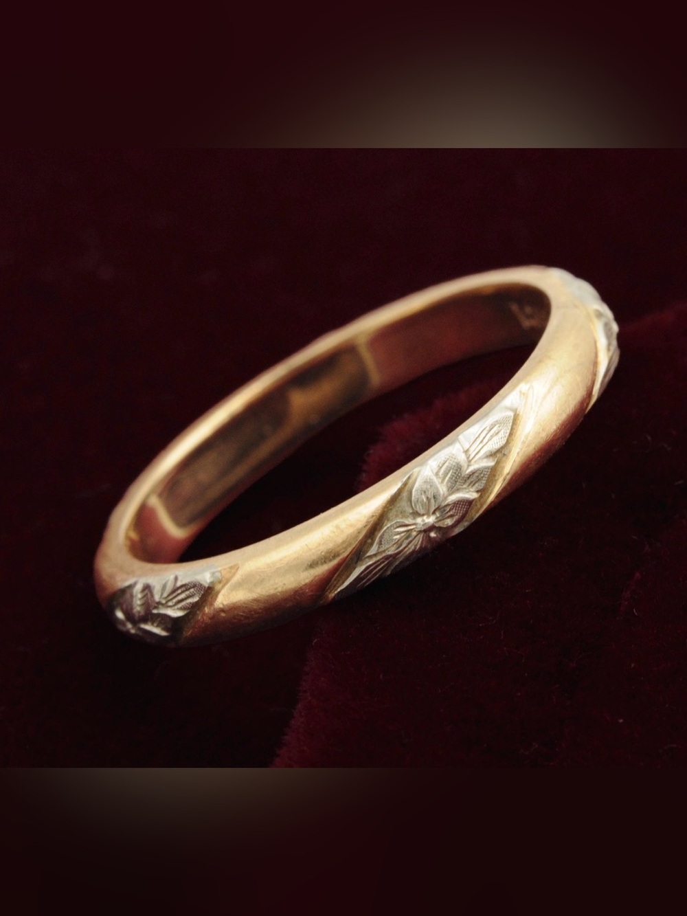Vintage JR Wood & Sons ArtCarved 14K Two Toned Gold Floral Band ~ Size 6.75-7
